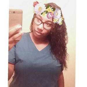 Meet your Posher, Evelin